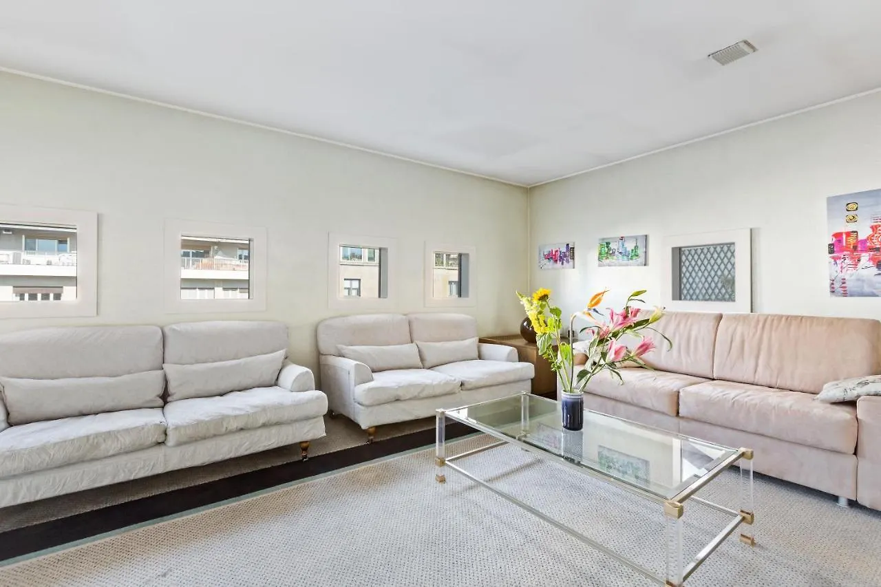 Terrace Penthouse With Duomo View Apartment Milan